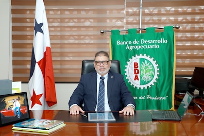 Gerente del BDA presenta su renuncia