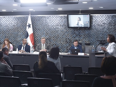 Dos procesos de selección de funcionarios, con intenciones distintas