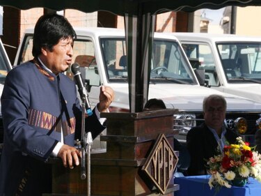 Bolivia logra recaudación aduanera récord en 2013