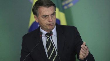 Bolsonaro debe decidir si incluye a militares en reforma social