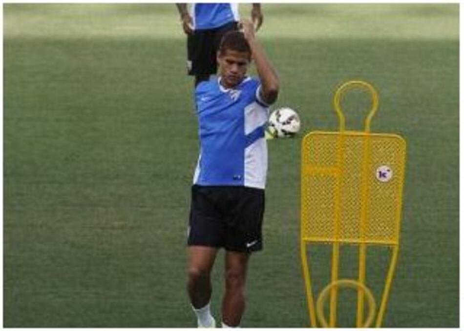 Mallorca y Osasuna muestran interés en el panameño Roberto Chen