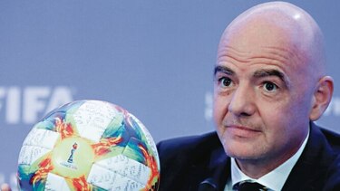 FIFA insiste en expandir a 48