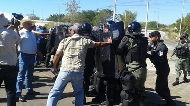 Arroceros protestan para exigir un alto a importaciones del grano
