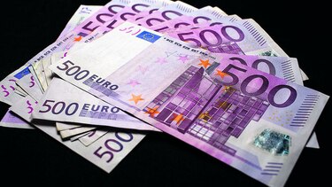 Exigen a bancos devolver intereses