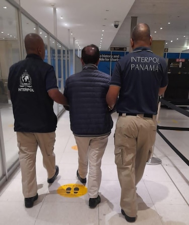 Interpol aprehende a un italiano requerido por casos de comercio de armas y tráfico de drogas