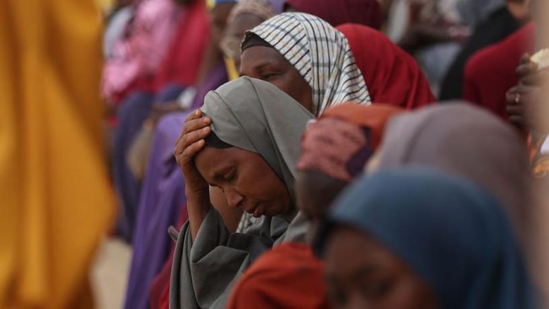 ‘Todos los migrantes tienen que pagarles a los traficantes de personas, pero de las mujeres se espera que también paguen con sexo’