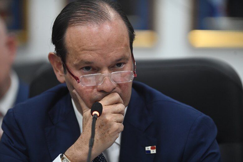 Canciller comparece ante la Asamblea: respalda diplomacia discreta y promueve la adhesión de 15 países al Tratado de Neutralidad