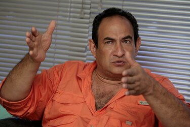 Antonio Clement fue designado director de la Oficina de Electrificación Rural