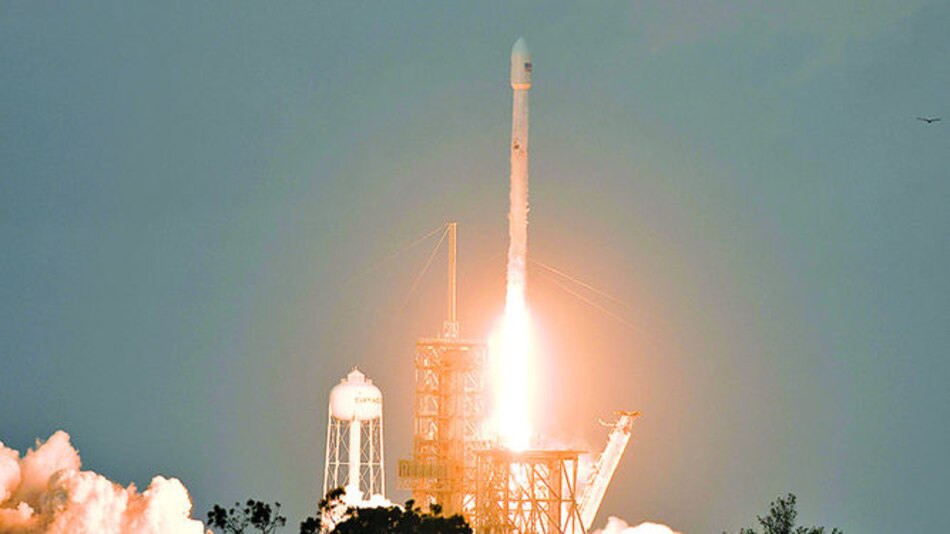 SpaceX lanza y aterriza un cohete reciclado