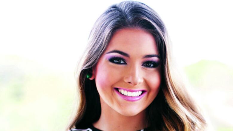 FESTIVAL DE DEBUTANTES 2015: Nicole Marie Weinert Vallarino