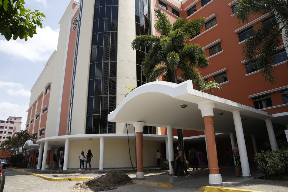 Crimen en el Hospital Santo Tomás: sicario se disfraza de enfermero, ingresa a la sala y dispara a paciente