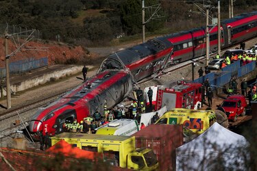 España decreta tres días de luto oficial tras accidente ferroviario