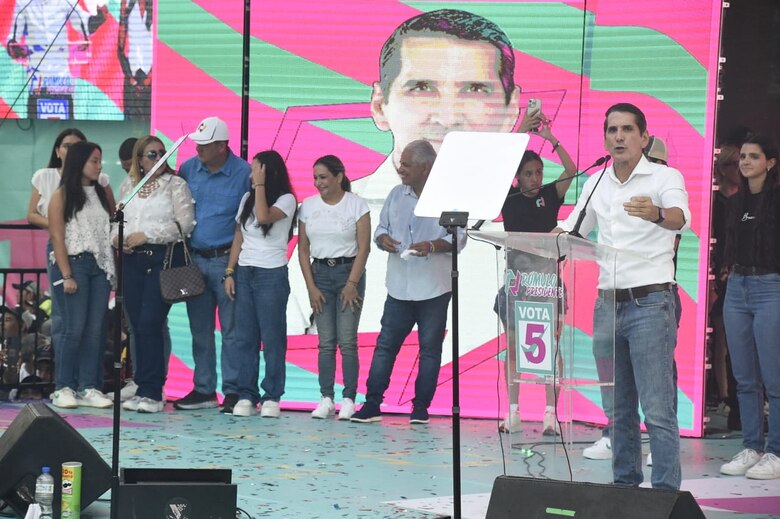 ‘Estoy capacitado para trabajar desde el primer día’, dijo Rómulo Roux en Veraguas