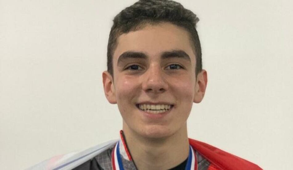 Hurtan las espadas de esgrimista panameño en Polonia; competirá este viernes