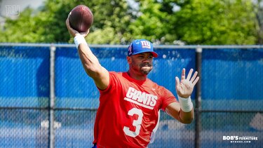 Russell Wilson afirma que acabará con la crisis de Giants y los guiará al Super Bowl