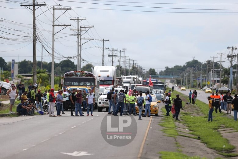Suntracs protesta en varios puntos del país; dirigencia obrera reporta un 96% de paralización de la industria