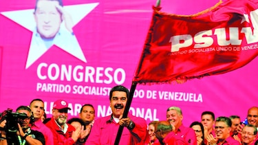 Oficialismo respalda candidatura de Maduro