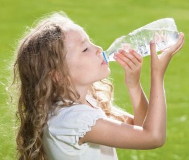 El consumo de agua en los niños