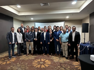 Diputados electos afinan la agenda anticorrupción