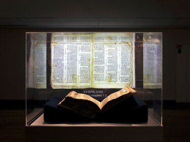 Una biblia hebrea de la España medieval se subastará en Nueva York a partir de $5 millones