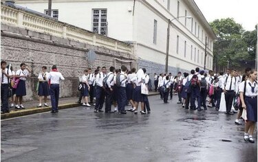 Docentes del IN siguen a la espera de una reunión con la ministra de Educación