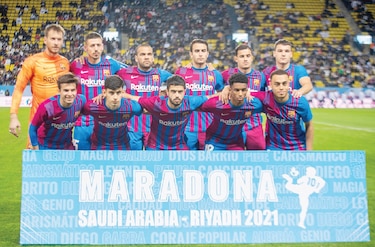 El Barcelona busca la reacción ante el Elche en LaLiga y subir de posición