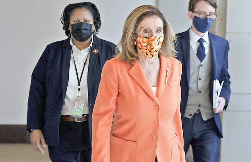 Pelosi se niega a un acuerdo para aerolíneas