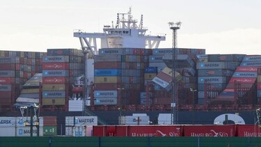 Autoridades buscan contenedores perdidos de barco con bandera panameña frente a Holanda