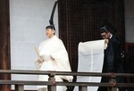 Nuevo emperador de Japón proclama formalmente su entronización