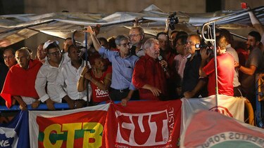 Juez de la Corte Suprema de Brasil suspende designación de Lula como ministro