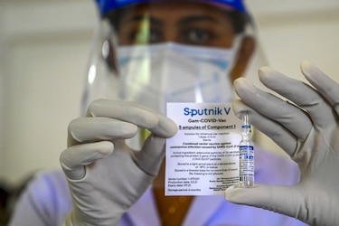 Argentina mezcla vacunas en la segunda dosis por las demoras de la Sputnik V