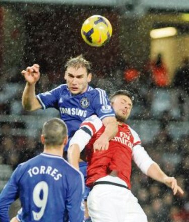 Arsenal y Chelsea empatan
