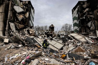 50 muertos en ataque ruso a estación de trenes de Ucrania