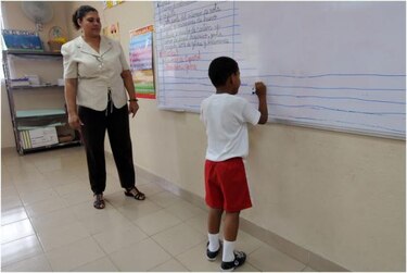 Impulsan retiro voluntario para docentes que hayan cumplido 30 años de servicio