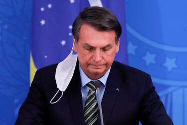 El presidente Bolsonaro anuncia que dio positivo al nuevo coronavirus