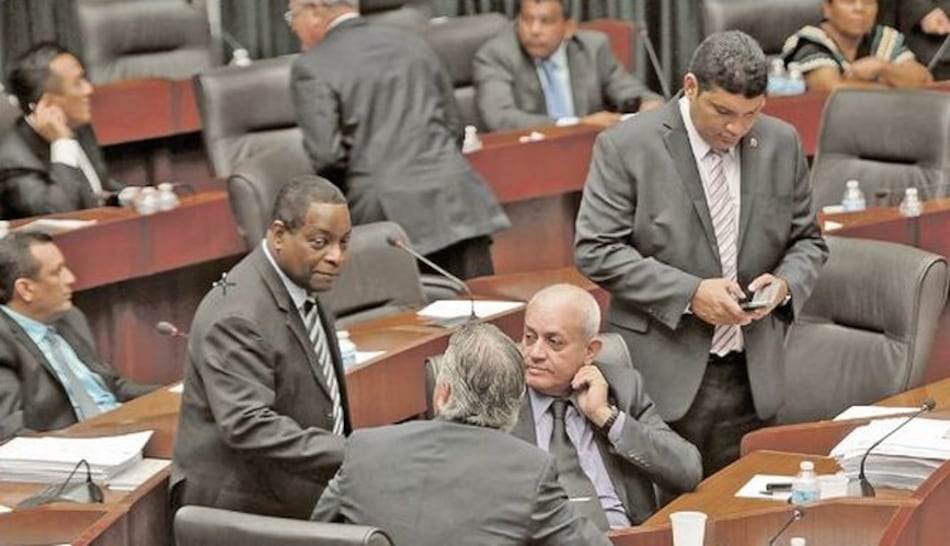 Corte Suprema limita blindaje a los diputados