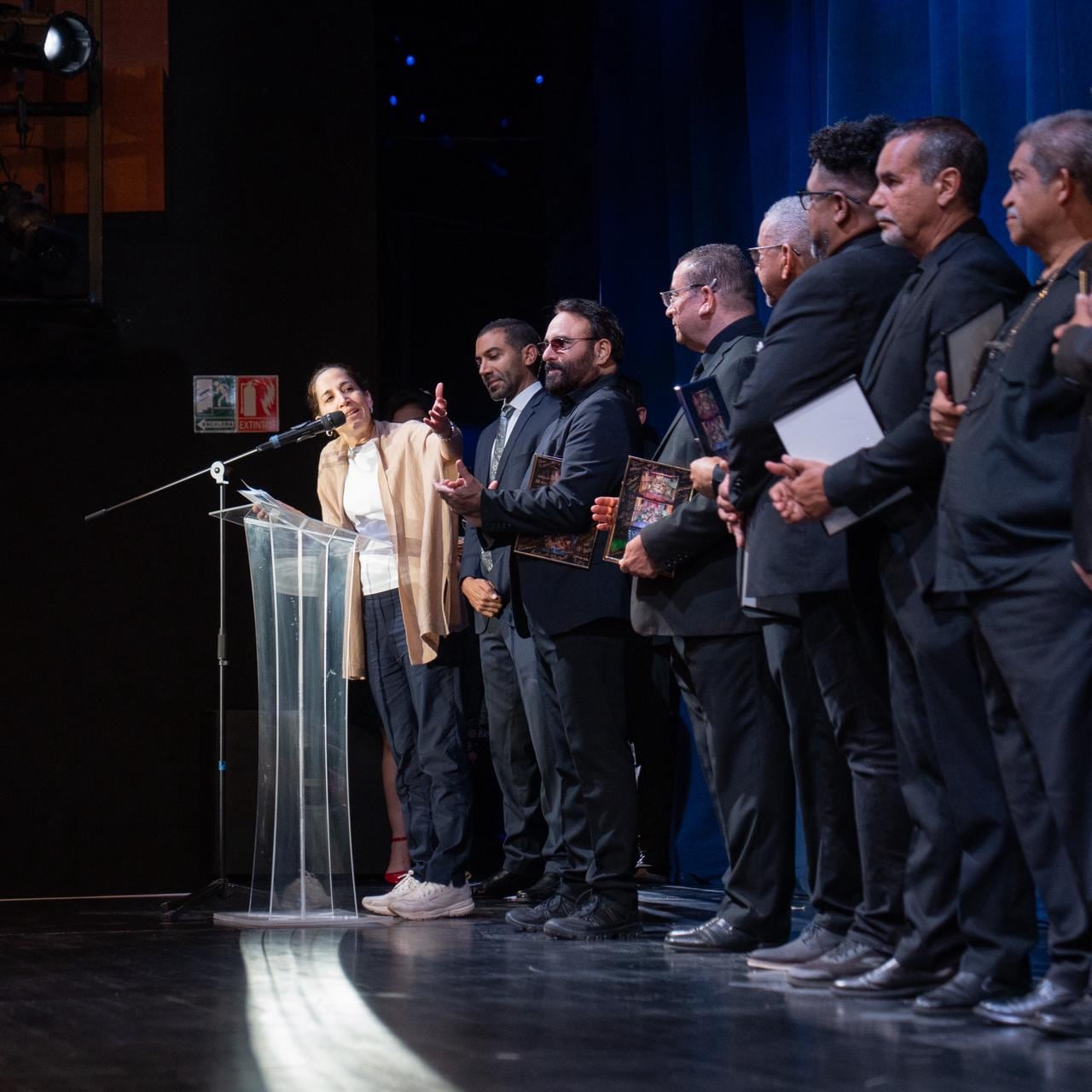 El Ministerio de Cultura entregó reconocimiento por la trayectoria de Roberto Delgado & Orquesta. Foto/Ministerio de Cultura