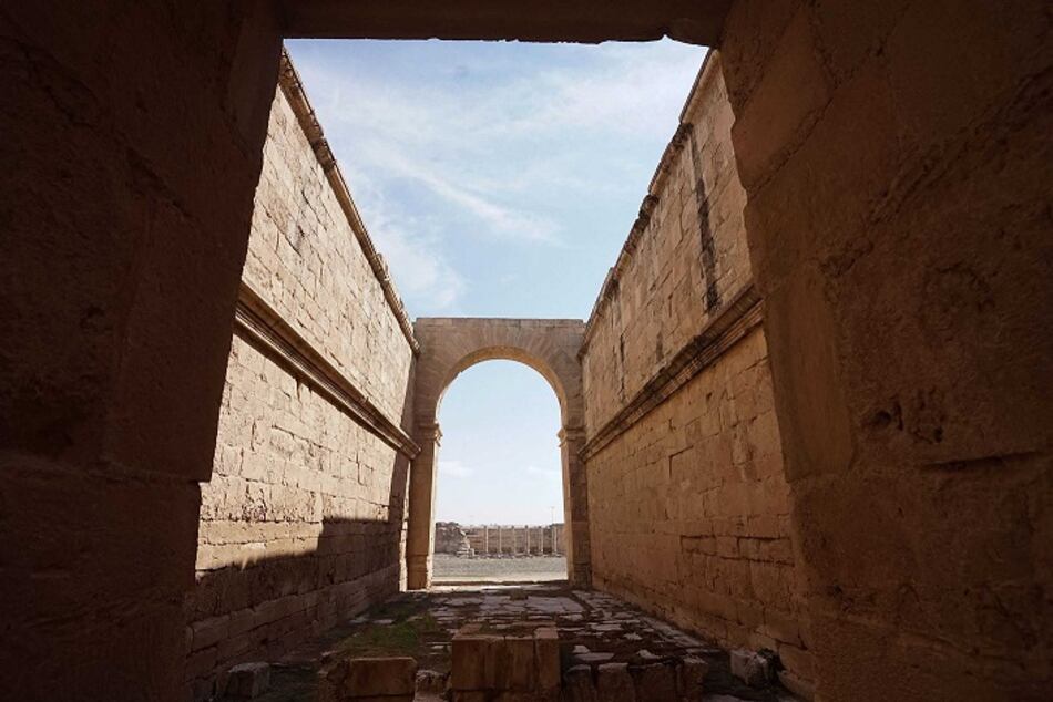 Restauran en Irak tres antiguas esculturas destruidas por los yihadistas