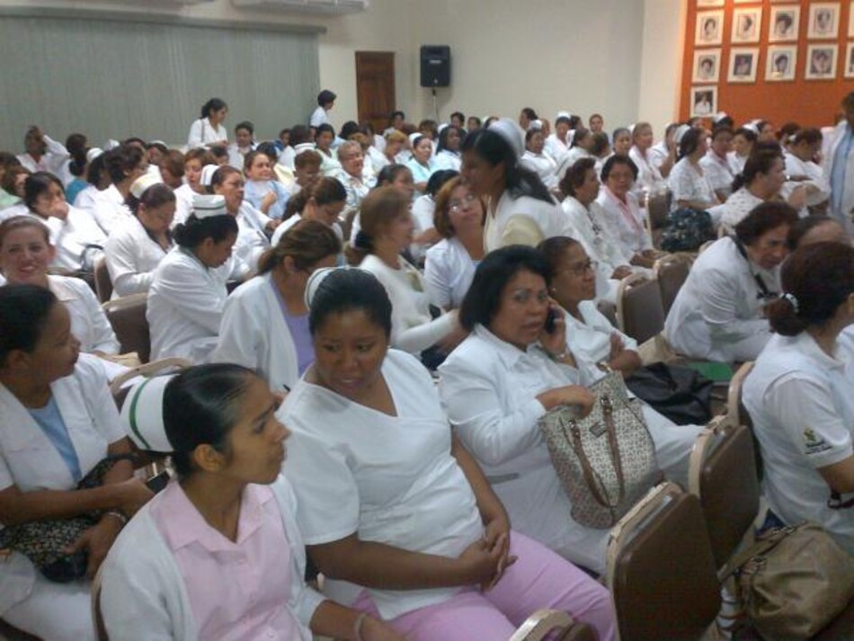 Enfermeras continuarán paro de labores; presentarán nueva propuesta