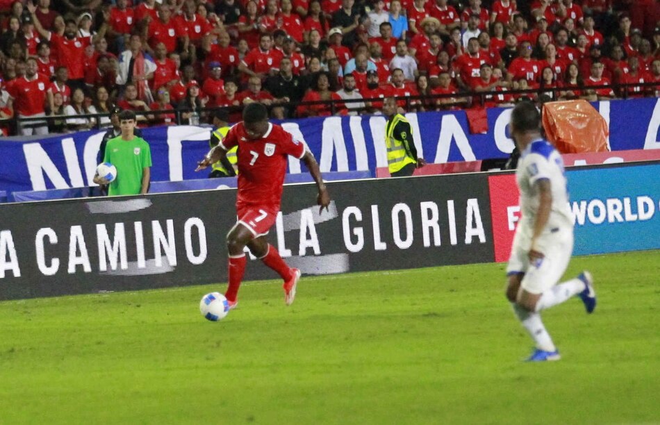 Azarías Londoño aprovecha su oportunidad con Panamá y se perfila como alternativa real