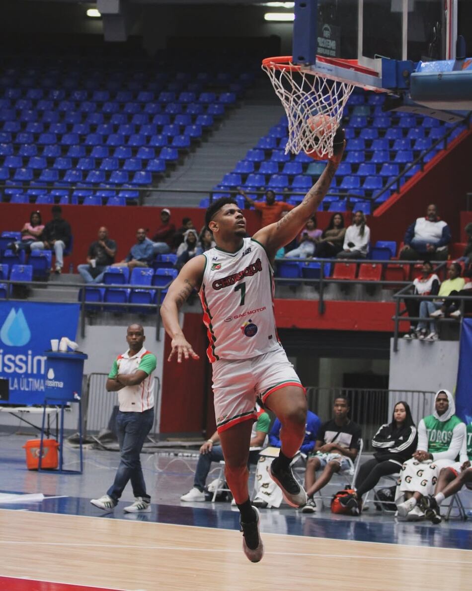 Toros de Chiriquí y Correcaminos de Colón listos para las finales de la LPB