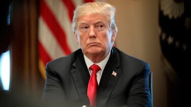 Trump dice que suspenderá temporalmente la inmigración hacia Estados Unidos por el coronavirus