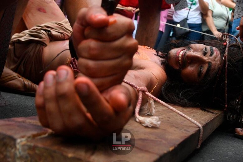EN IMÁGENES: Feligreses de La Chorrera asisten al Viacrucis de la Pasión de Cristo