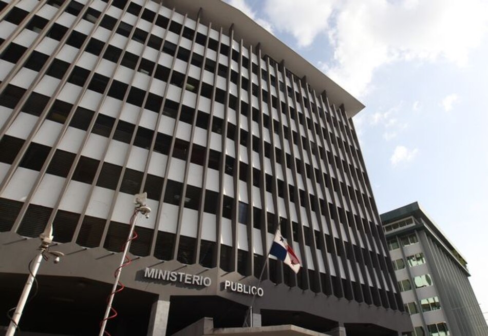 Contraloría detectó irregularidades en la compra de pinchadora