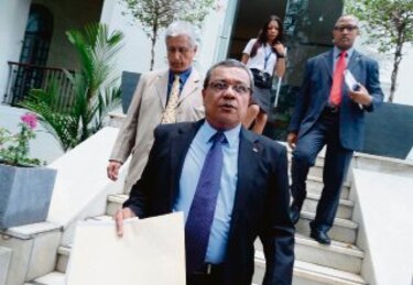 Fiscal Eduardo Peñaloza defiende a impugnados