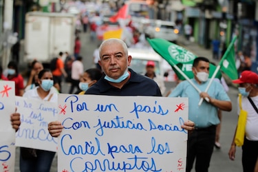 El Ejecutivo dice que la reducción de privilegios está en evaluación