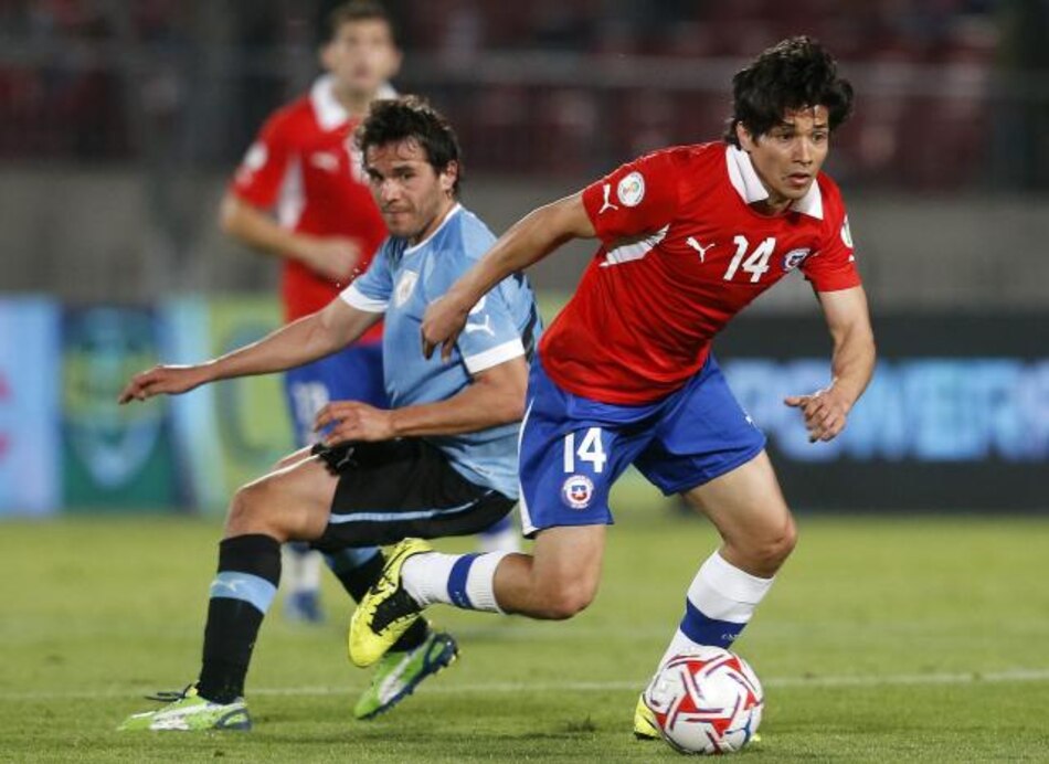 Chile hunde 2-0 a Uruguay y se coloca cuarto
