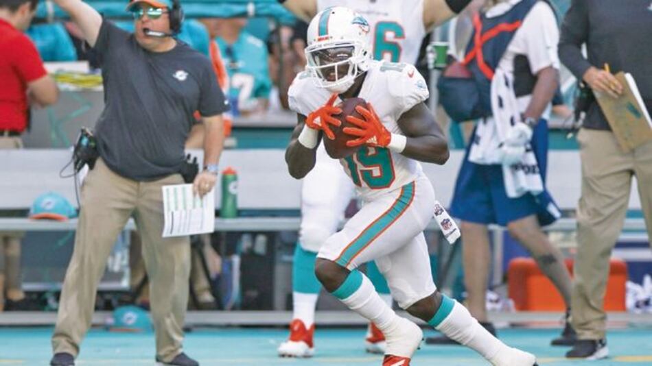 Los Dolphis se imponen a los Raiders de Oakland