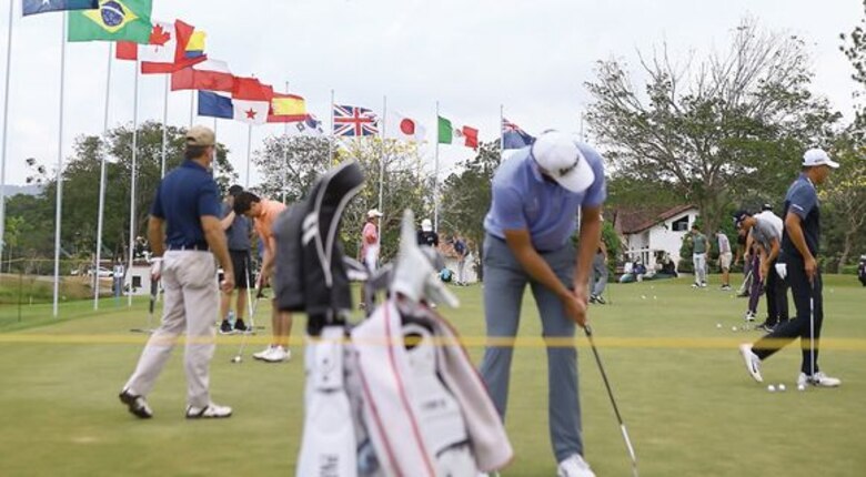 Sol, brisa y mucho golf