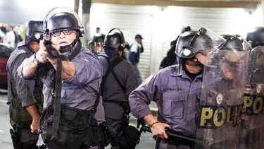 Detienen a 12 policías en Brasil acusados de matar 'por diversión'; cometieron 34 asesinatos en cuatro días